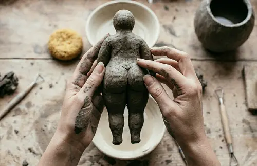 Göttinen aus Ton Workshop
